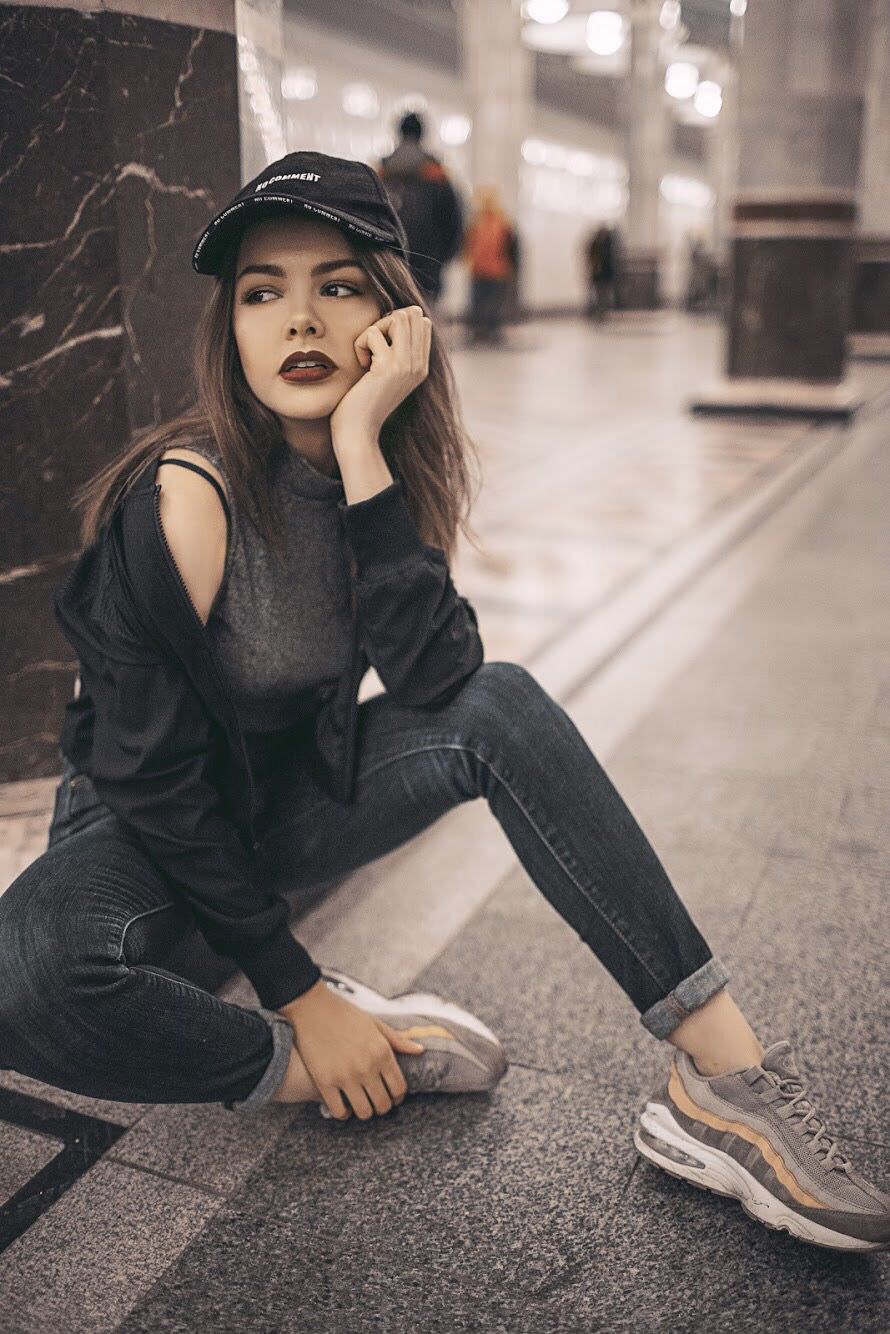 Sassy girls in Santiago de los Trainta Caballeros