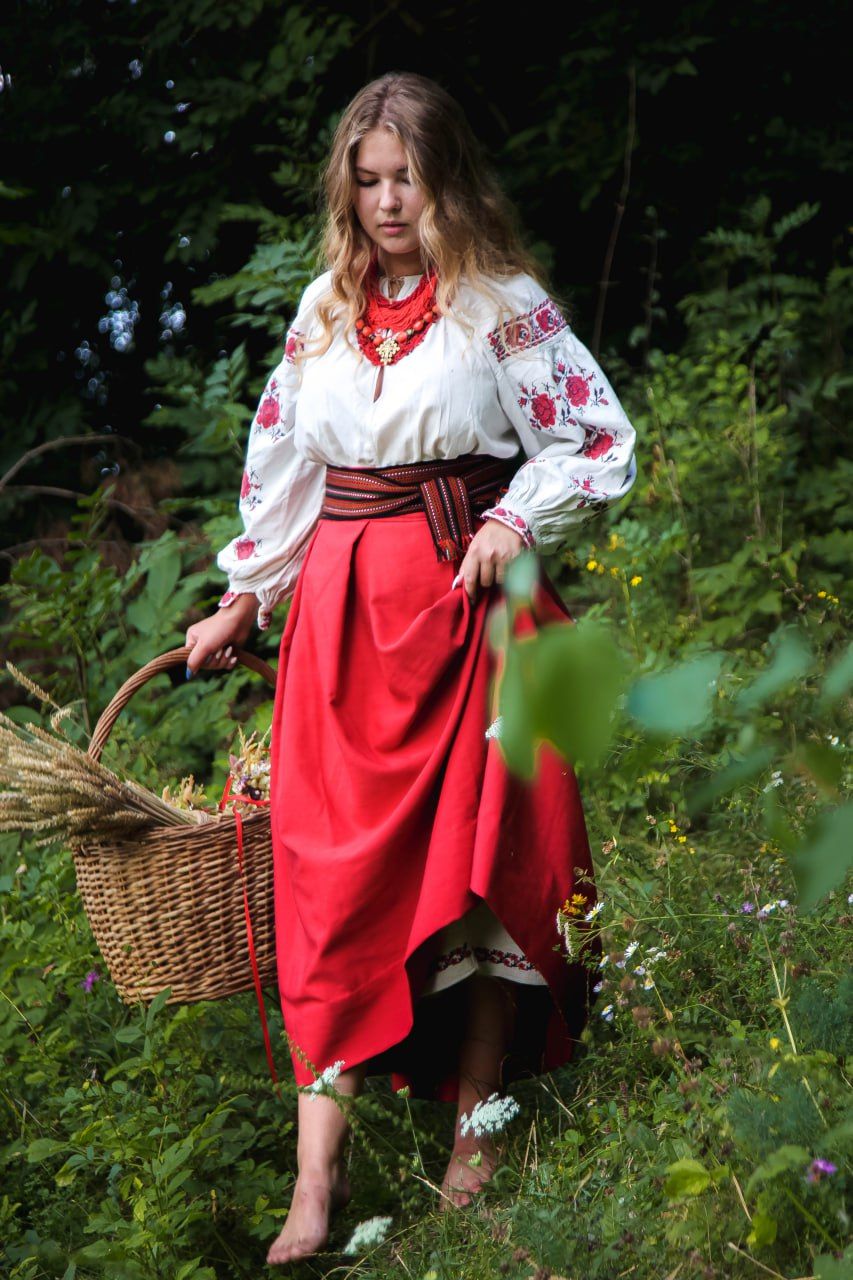 Slavic girls in Santiago de los Trainta Caballeros