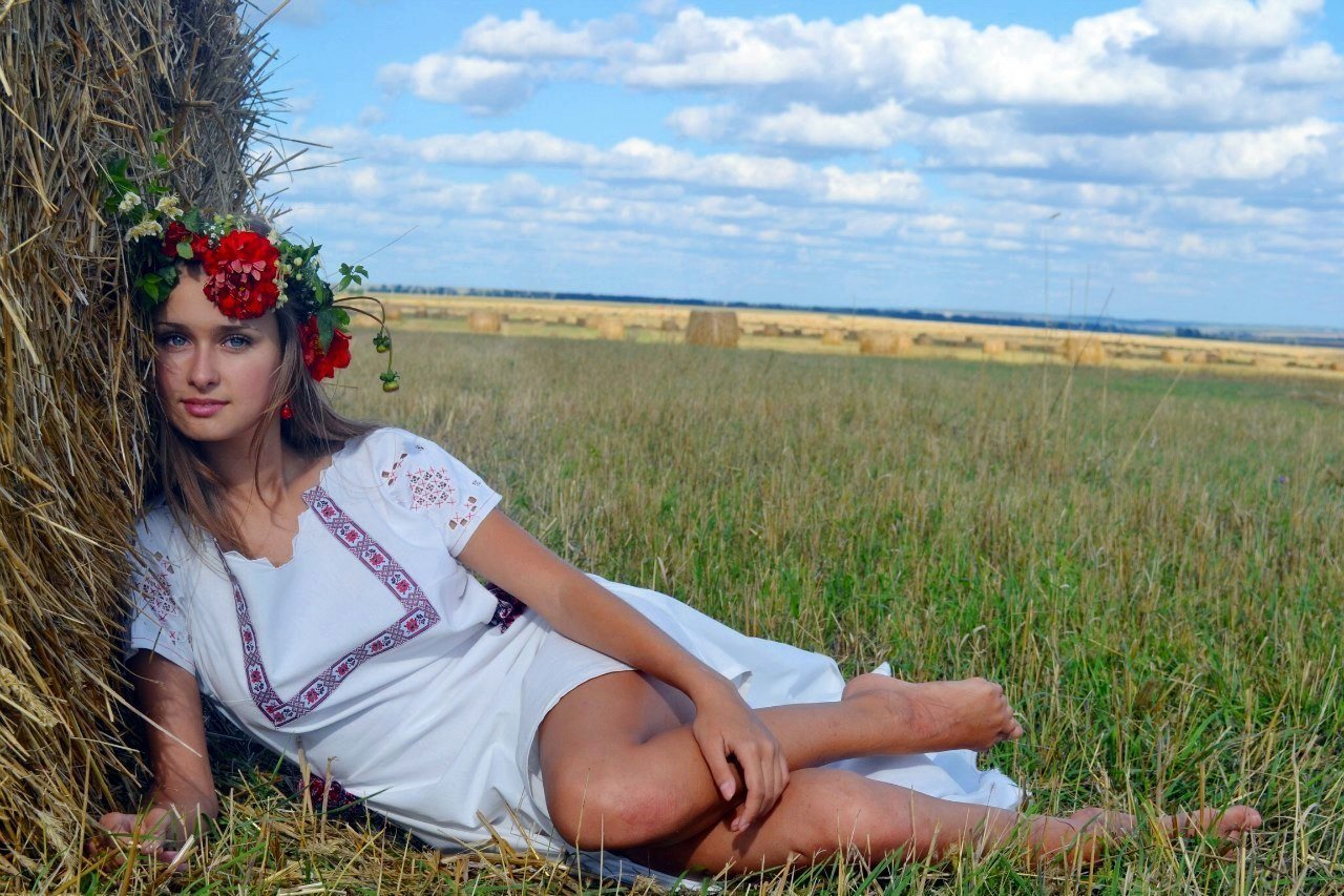 Slavic girls in Santiago de los Trainta Caballeros