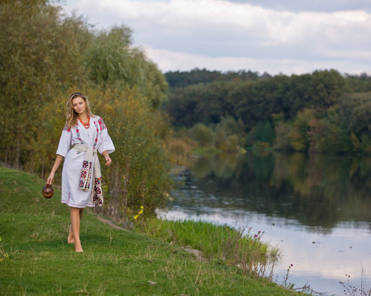 Nude girl Slavic women in Santiago de los Trainta Caballeros